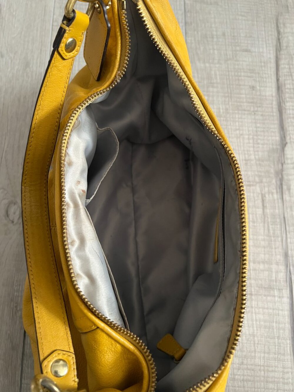Coach Yellow Leather Ashley Hobo Y2K Retro Shoulder Bag Purse - Picture 7 of 11